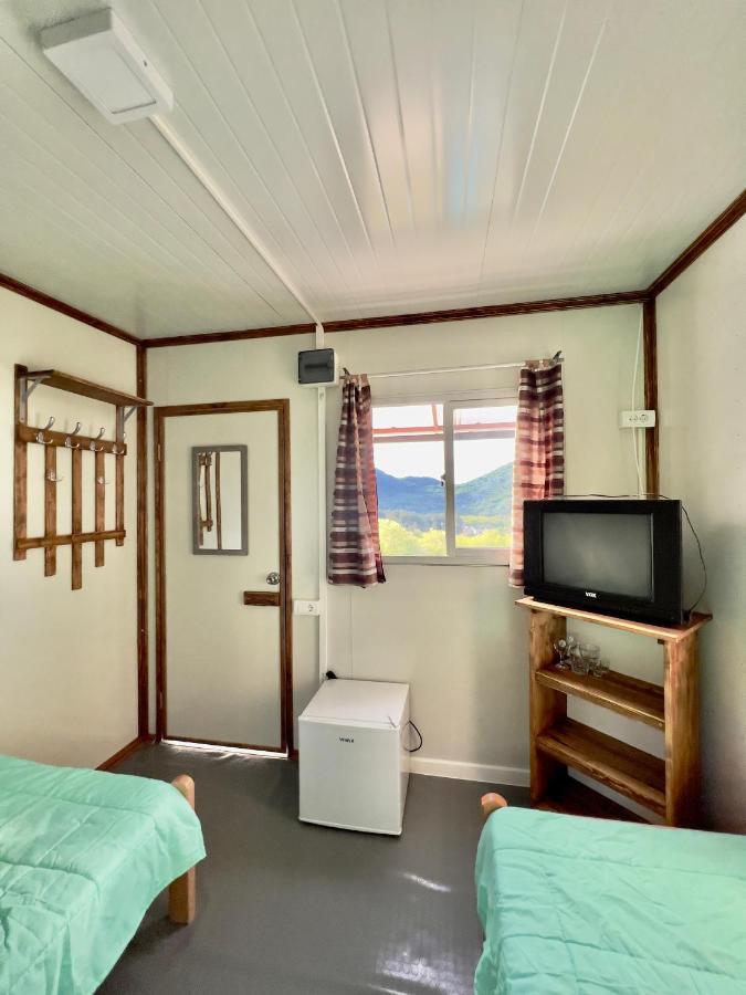 הוילה Njegusi Glamping Lovcen מראה חיצוני תמונה