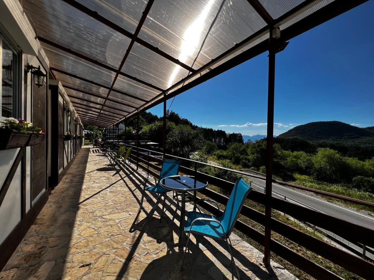 הוילה Njegusi Glamping Lovcen מראה חיצוני תמונה
