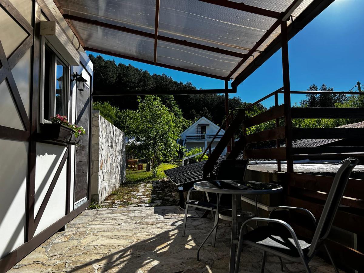 הוילה Njegusi Glamping Lovcen מראה חיצוני תמונה