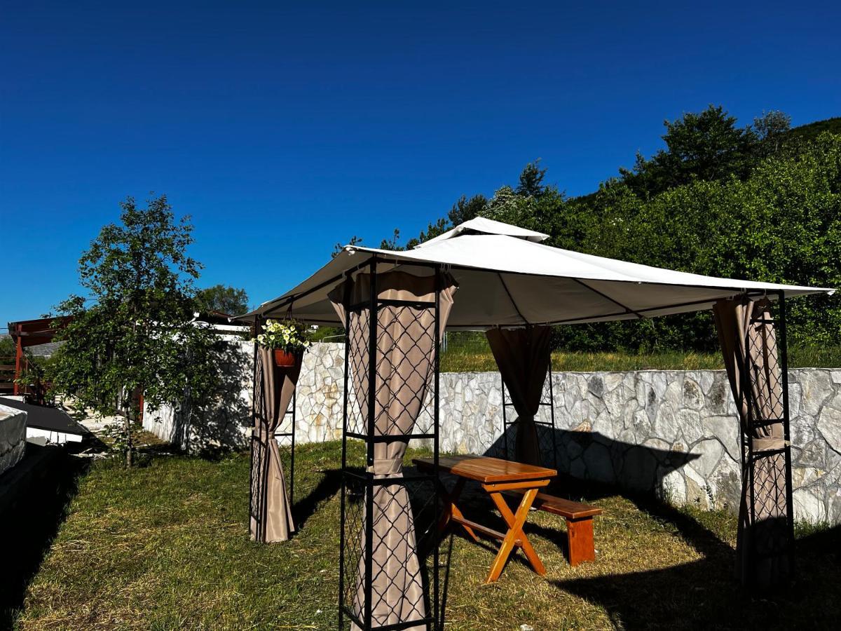 הוילה Njegusi Glamping Lovcen מראה חיצוני תמונה
